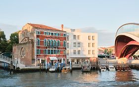 Hotel Santa Chiara